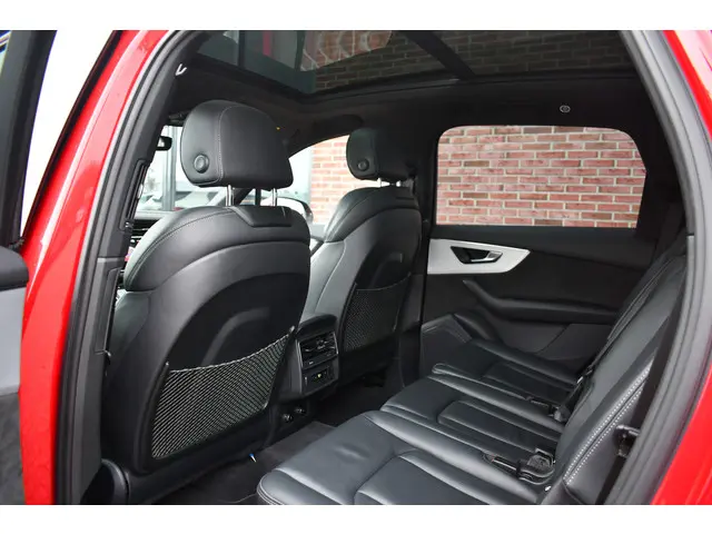 Audi Q7 55 TFSI e quattro S-Line 2021 Hybride Benzine 35