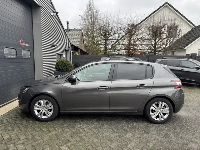 Peugeot 308 1.2 PureTech Blue Lion 2017 Benzine 7