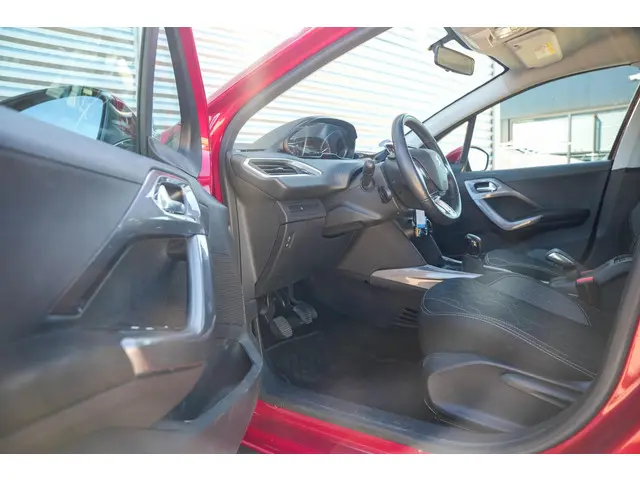 Peugeot 2008 1.2 PureTech Active 2019 Benzine 6