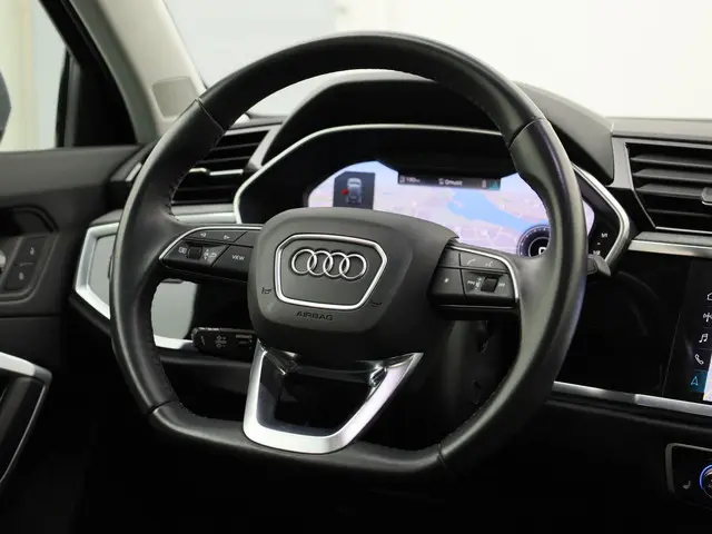Audi Q3 35 TFSI/150PK Business Ed 2020 Benzine 39