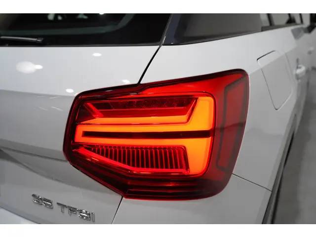 Audi Q2 35 TFSI epic 2020 Benzine 14