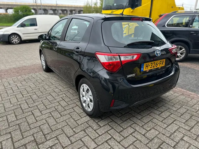 Toyota Yaris 1.5 Hybrid Active 2020 Hybride Benzine 6