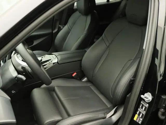 BMW 5 Serie Touring 550e xDrive 2025 Hybride Benzine 9