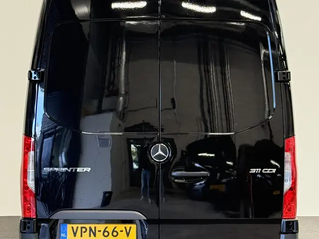 Mercedes-Benz Sprinter 311 1.9 CDI L3H2 RWD 2022 Diesel 12