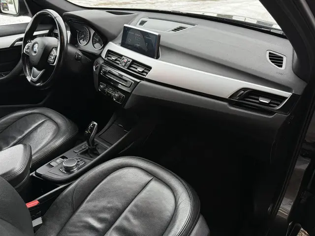 BMW X1 sDrive20i High Executive 2017 Benzine 6