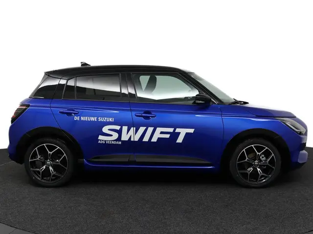Suzuki Swift 1.2 Style Smart Hybrid 2024 Benzine 13