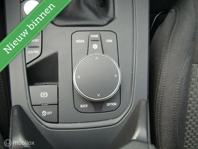 BMW 1 Serie 118i High Executive | Trekhaak 2020 Benzine 18
