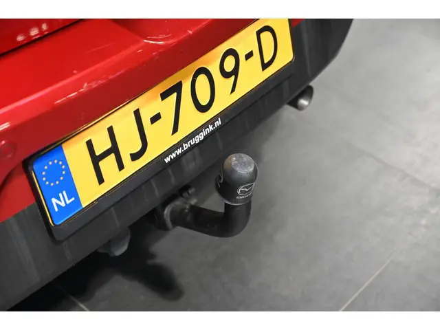 Mazda 2 Skyactiv-G 90 5MT TS+ 2015 Benzine 23