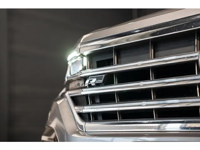 Volkswagen Touareg 3.0 TDI R-Line 2019 Diesel 32