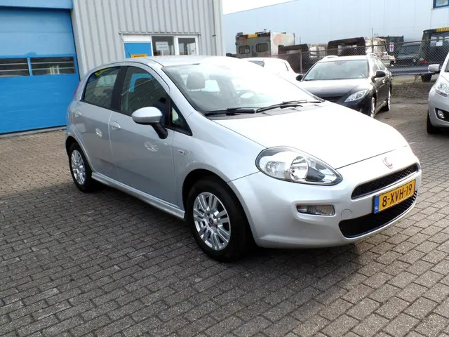 Fiat Punto Evo 0.9 TwinAir Street airco 2014 Benzine 4