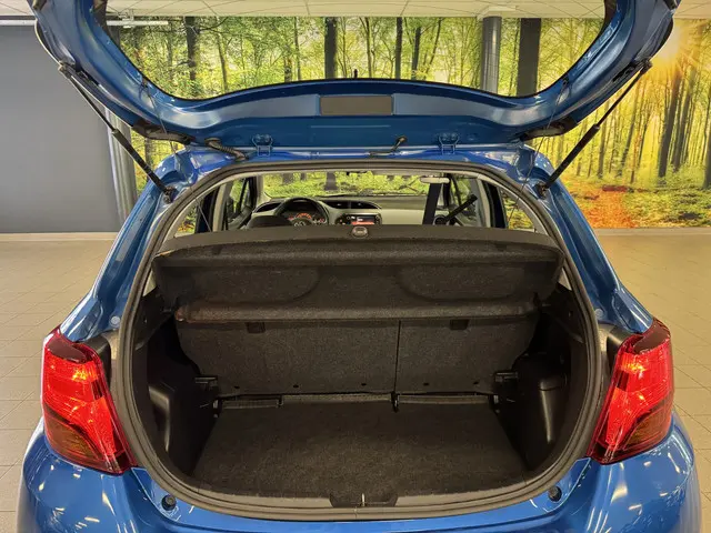 Toyota Yaris 1.0 VVT-i Style 2015 Benzine 28