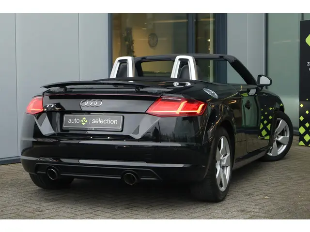 Audi TT 2