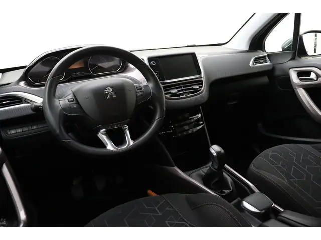 Peugeot 2008 1.2 PureTech Style 2015 Benzine 16