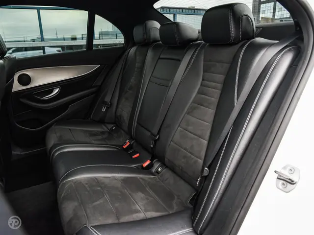 Mercedes-Benz E-Klasse 220 d Prestige Plus 2016 Diesel 11