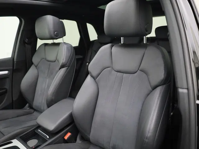 Audi Q5 50 TFSIe 220kW/299PK 2024 Hybride Benzine 6