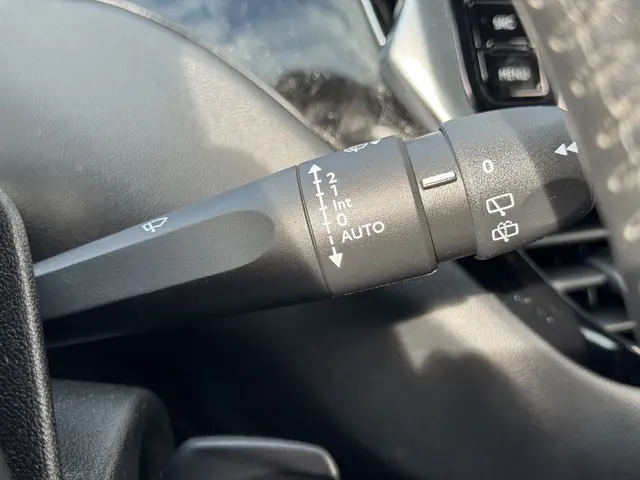 Peugeot 208 1.2 PureTech Signature 2018 Benzine