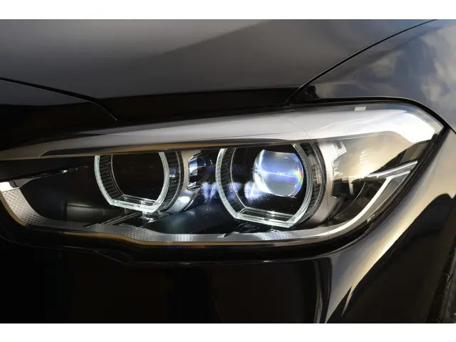 BMW 1 Serie 118i Executive 2017 Benzine 32