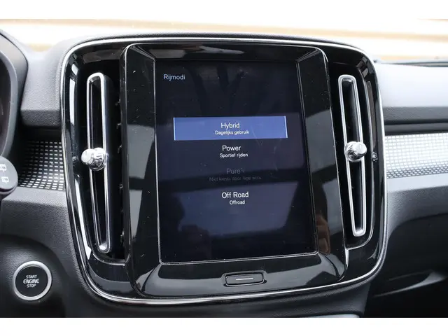 Volvo XC40 T5 Recharge R-Design 2020 Hybride Benzine 36