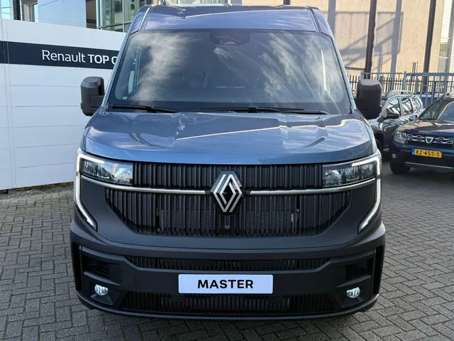 Renault Master T35 2.0 dCi 130 L2H2 Advance 2024 Diesel 6