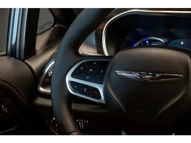 Chrysler Pacifica 3.6 V6 Hybrid 2023 Benzine 15