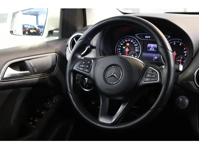 Mercedes-Benz B-Klasse 180 Ambition 2018 Benzine 28