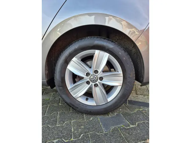 Volkswagen Golf Sportsvan 1.4 TSI Highline 2017 Benzine 20