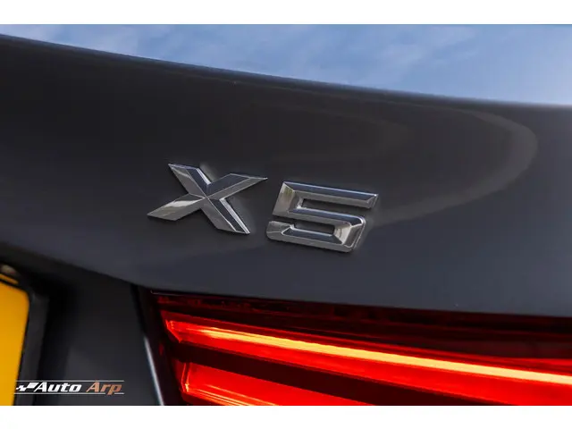 BMW X5 xDrive35i High Executive 2015 Benzine 17