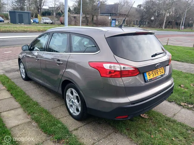 Ford Focus Wagon 1.0 EcoBoost Titanium 2013 Benzine 3