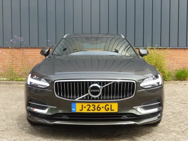 Volvo V90 T4 Business Luxury+ 2020 Benzine 8
