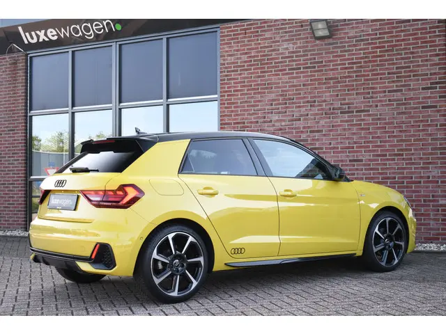 Audi A1 Sportback 30 TFSI S-Edition 2019 Benzine 32