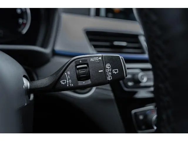 BMW X1 xDrive25e High Executive 2022 Hybride Benzine 33