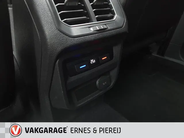Volkswagen Tiguan 1.4 TSI Connected Series 2016 Benzine 24