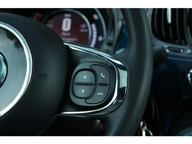 Fiat 500 1.0 Hybrid Dolcevita 2022 Benzine 12