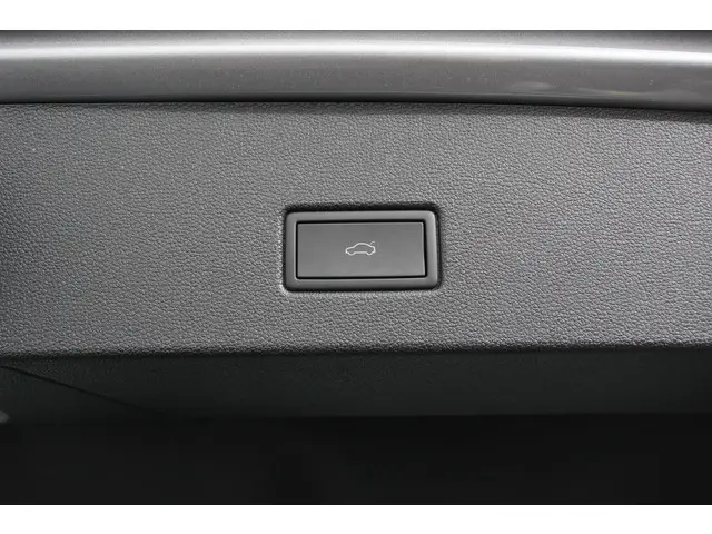 Volkswagen T-Roc 1.5 TSI 150pk DSG Style 2023 Benzine 26