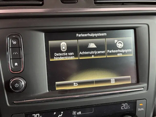 Renault Kadjar 1.2 TCe Bose 2015 Benzine 42