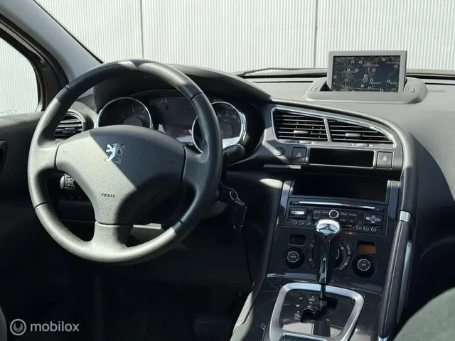 Peugeot 3008 1.6 THP Allure 2013 Benzine