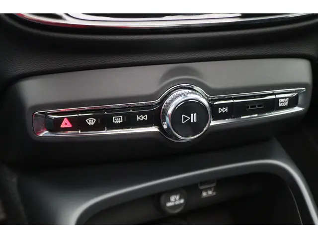 Volvo XC40 2.0 T4 AWD R-Design 2018 Benzine 52