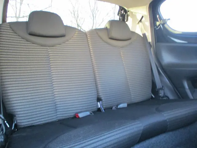 Peugeot 107 1.0 Sportium 5-deurs Airco 2013 Benzine 11