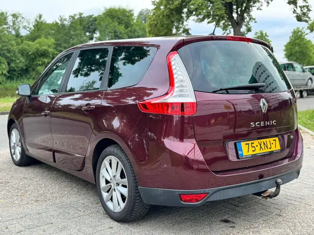 Renault Grand Scénic 1.4 TCe Expression 2012 Benzine 9