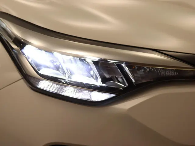 Toyota C-HR 1.8 Hybrid Dynamic 2023 Hybride Benzine 21