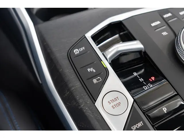 BMW 3 Serie Touring 320e 2024 Hybride Benzine 12