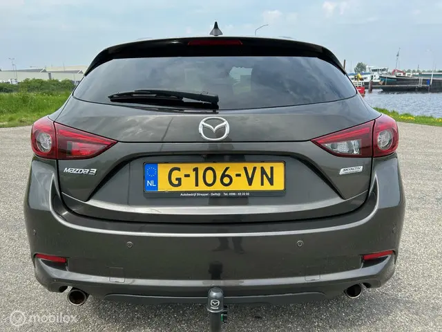 Mazda 3 2.0 SkyActiv-G 120 GT-M 2017 Benzine 5