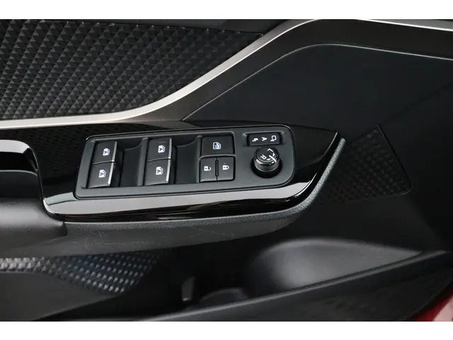 Toyota C-HR 1.8 Hybrid Style 2019 Hybride Benzine 32