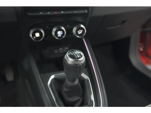 Renault Clio TCe 90 GPF techno 2024 Benzine 40