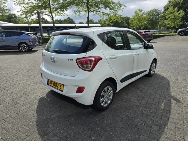 Hyundai i10 1.0i Comfort 1e eig/NL-auto 2016 Benzine 10