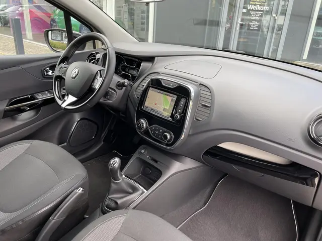 Renault Captur TCe 90 Dynamique 2015 Benzine 13