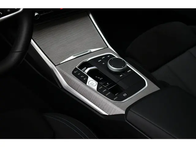 BMW 3 Serie Touring 330e M-Sport 2025 Hybride Benzine 78