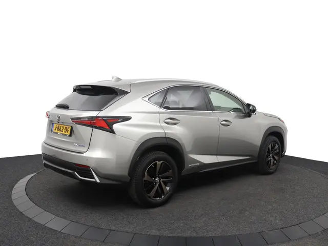 Lexus NX 2