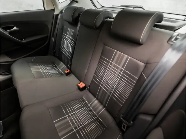 Volkswagen Polo 1.0 Luxury Sportline 2015 Benzine 16