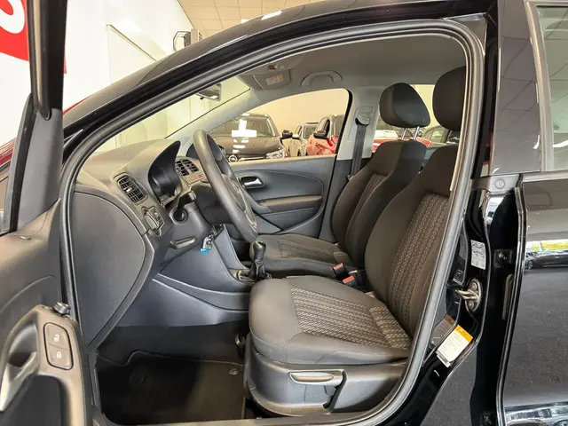 Volkswagen Polo 1.0 2015 Benzine 11